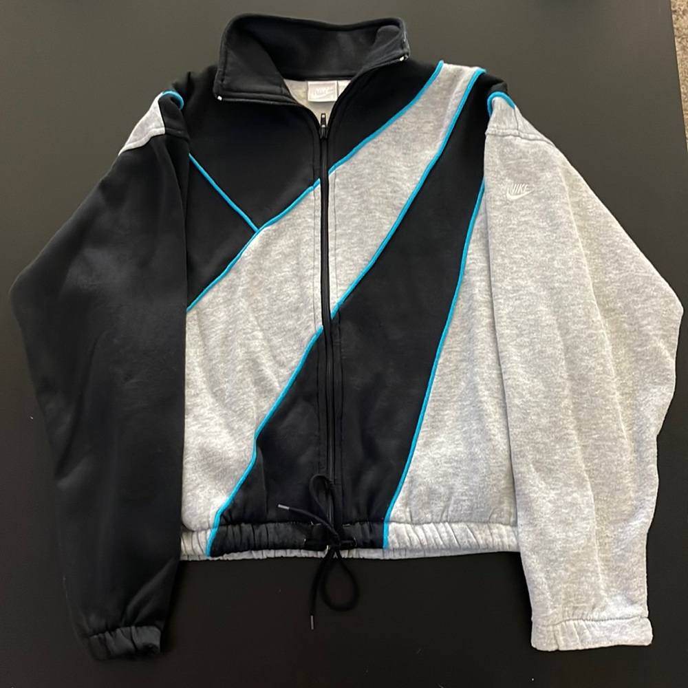 Nike Womens Size Small Sweatshirt